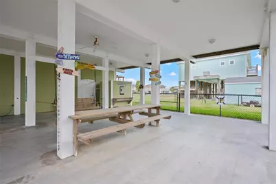 956 Biscayne, Crystal Beach, TX 77650 - Photo 31