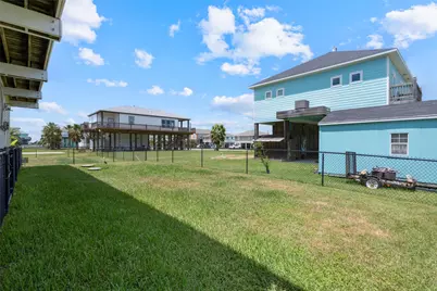 956 Biscayne, Crystal Beach, TX 77650 - Photo 35