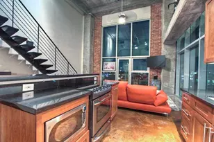 2000 Bagby St, Houston, TX 77002 - Photo 3
