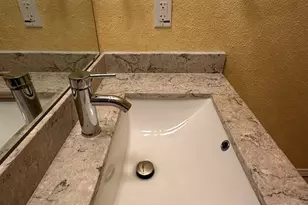 8100 Cambridge St, Houston, TX 77054 - Photo 13