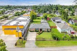 740 Post St, Houston, TX 77022 - Photo 33