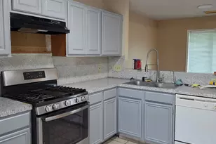 1806 Northcliff Pl, Sugar Land, TX 77478 - Photo 5