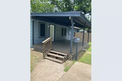 1102 E 2nd Street, Sweeny, TX 77480 - Photo 3