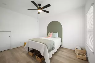 8906 Covenant Pl, Houston, TX 77055 - Photo 21