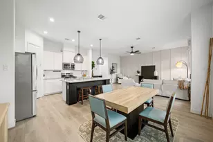 8906 Covenant Pl, Houston, TX 77055 - Photo 9