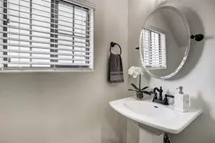 1426 W 21st St, Houston, TX 77008 - Photo 21