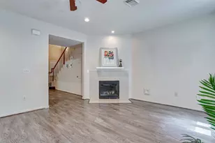 3742 E Ashford Villa Ln, Houston, TX 77082 - Photo 5