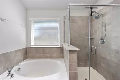 6915 Ventura Drive, Rosharon, TX 77583 - Photo 11