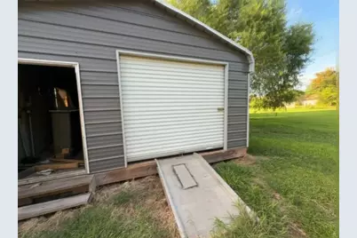 51 Burke Ct, Jones Creek, TX 77541 - Photo 17