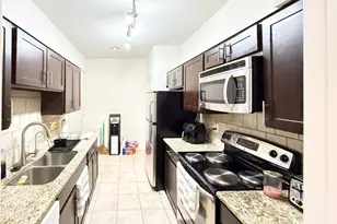2255 Braeswood Park Dr, Houston, TX 77030 - Photo 9