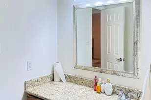 2255 Braeswood Park Dr, Houston, TX 77030 - Photo 15