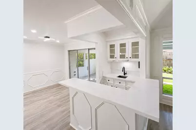 10710 Sandy Shoals Drive, Houston, TX 77071 - Photo 9