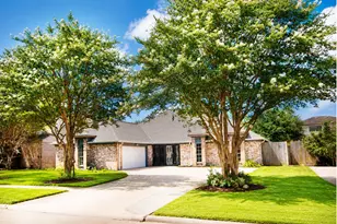 10710 Sandy Shoals Dr, Houston, TX 77071 - Photo 1
