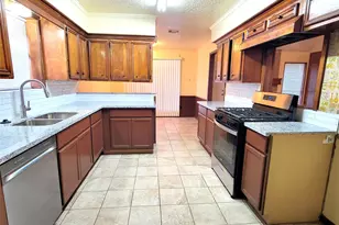 12811 Stillington Dr, Houston, TX 77015 - Photo 11
