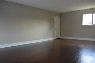 2127 Manor Green Dr, Houston, TX 77077 - Photo 11