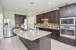 6638 Miller Shadow Ln, Sugar Land, TX 77479 - Photo 11