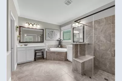 14 Larchfield Court, Tomball, TX 77375 - Photo 23