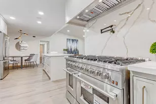 9219 Timberside Dr, Houston, TX 77025 - Photo 19