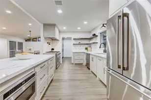 9219 Timberside Dr, Houston, TX 77025 - Photo 15