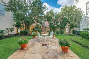 2333 Bering Dr, Houston, TX 77057 - Photo 9