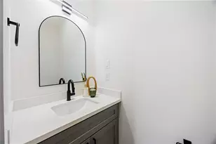 3504 Caplin St, Houston, TX 77026 - Photo 9