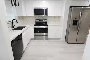 12 Hyde Park Blvd, Houston, TX 77006 - Photo 7