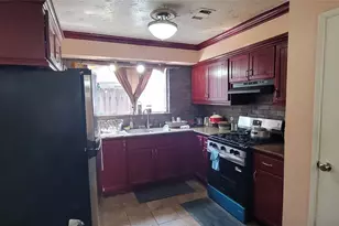 4315 Queens Retreat Dr, Houston, TX 77066 - Photo 5