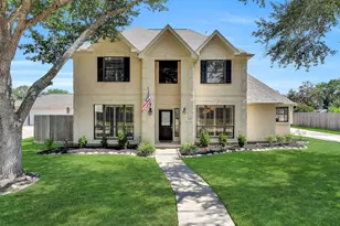 2505 Sarasota Dr, Friendswood, TX 77546 - Photo 1