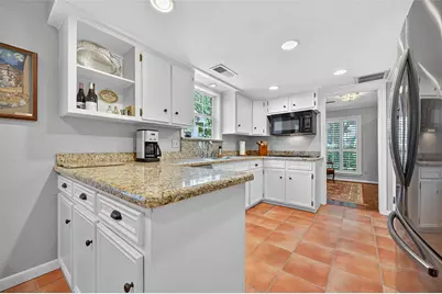 13931 Kingsride Lane, Houston, TX 77079 - Photo 9