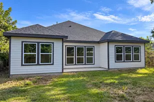 501 Briarwood Dr, Baytown, TX 77520 - Photo 5