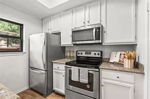 11711 Memorial Dr, Houston, TX 77024 - Photo 7