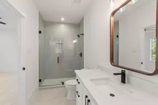 1107 Grovewood Ln, Houston, TX 77008 - Photo 39