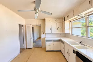 5551 Aspen St, Houston, TX 77081 - Photo 13
