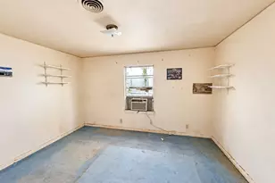 5551 Aspen St, Houston, TX 77081 - Photo 7