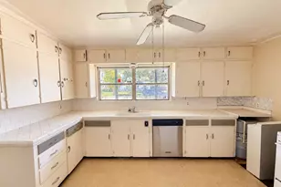 5551 Aspen St, Houston, TX 77081 - Photo 11