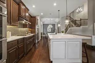 75 W Sawyer Ridge Dr, The Woodlands, TX 77389 - Photo 11