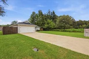 495 Moore Dr, Vidor, TX 77662 - Photo 3