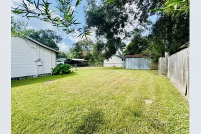 2305 Beaumont Avenue, Liberty, TX 77575 - Photo 33