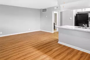 211 W F St, La Porte, TX 77571 - Photo 5