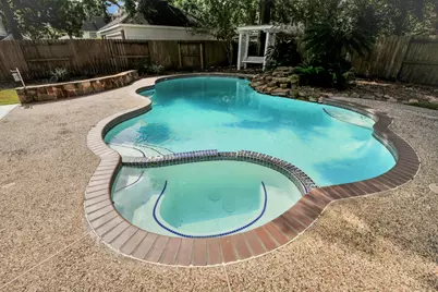 7807 Leaf Point Court, Houston, TX 77095 - Photo 33