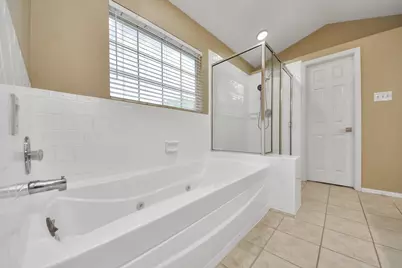7807 Leaf Point Court, Houston, TX 77095 - Photo 21