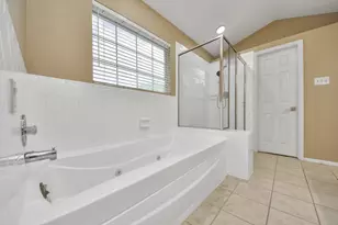 7807 Leaf Point Ct, Houston, TX 77095 - Photo 21
