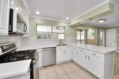 7807 Leaf Point Court, Houston, TX 77095 - Photo 11