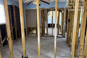 170 Maple St, Vidor, TX 77662 - Photo 3