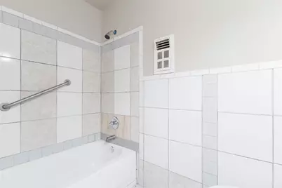 3719 Heatherbrook Drive, Houston, TX 77045 - Photo 9
