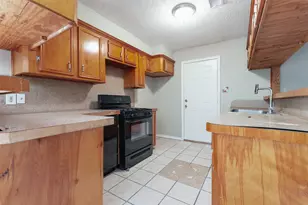 3719 Heatherbrook Dr, Houston, TX 77045 - Photo 15