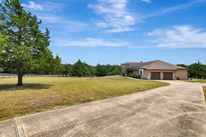 690 Meadow Bend Road, Bellville, TX 77418 - Photo 3