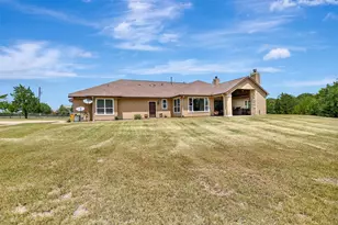 690 Meadow Bend Rd, Bellville, TX 77418 - Photo 43