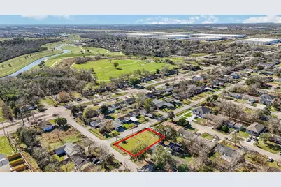 10530 Chesterfield Drive, Houston, TX 77051 - Photo 13