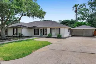 950 Monterrey Dr, Beaumont, TX 77706 - Photo 1